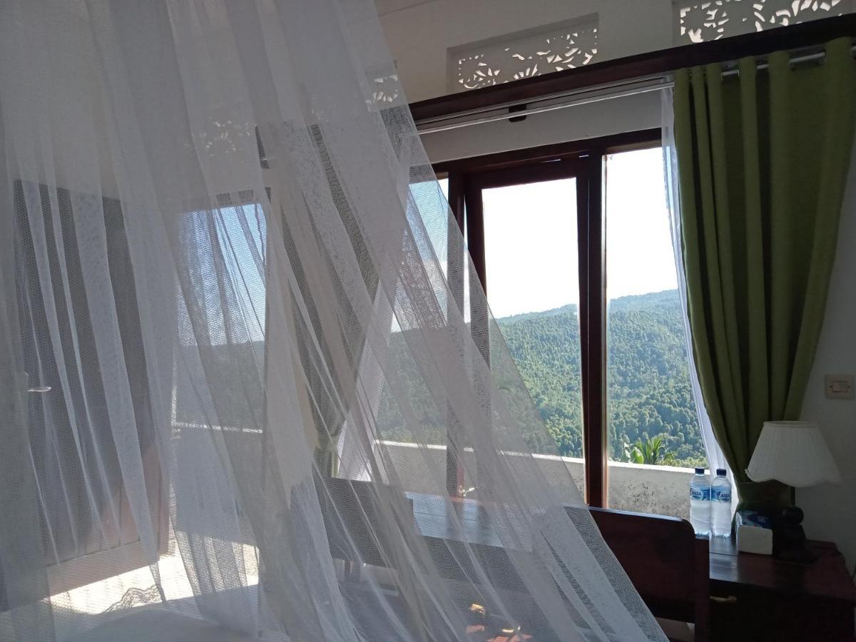 Munduk Aris Homestay And Warung Made מראה חיצוני תמונה