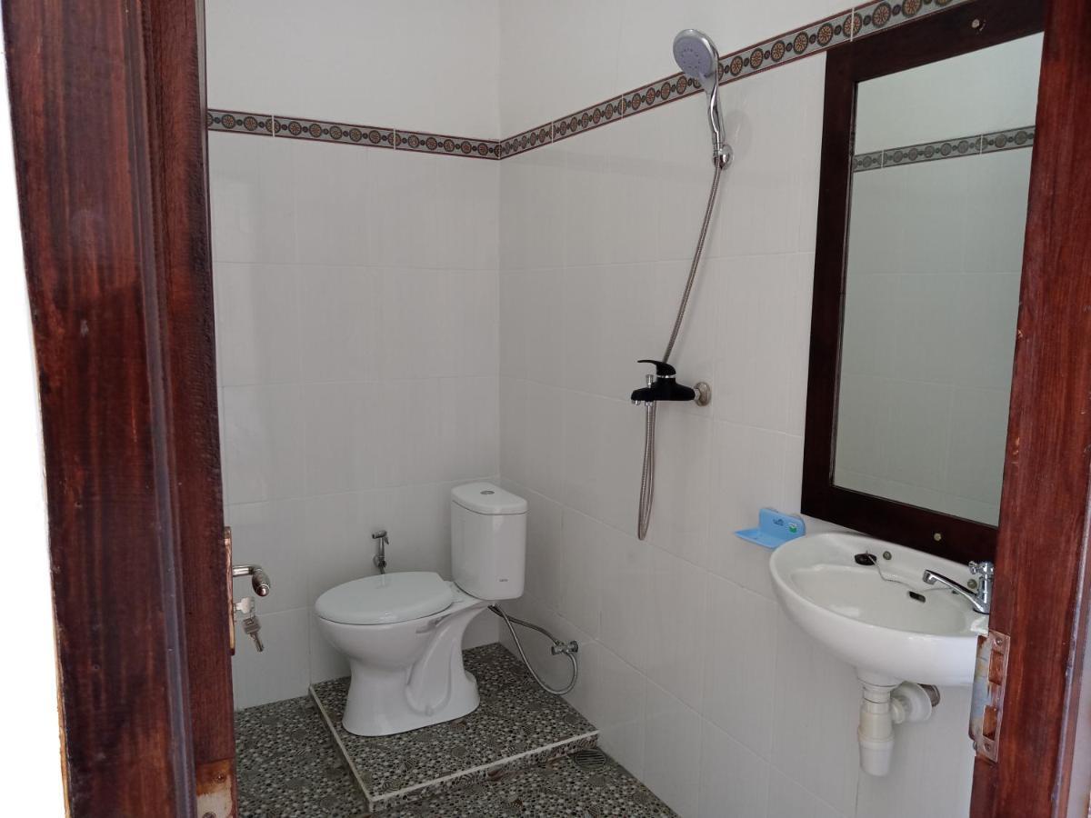 Munduk Aris Homestay And Warung Made מראה חיצוני תמונה