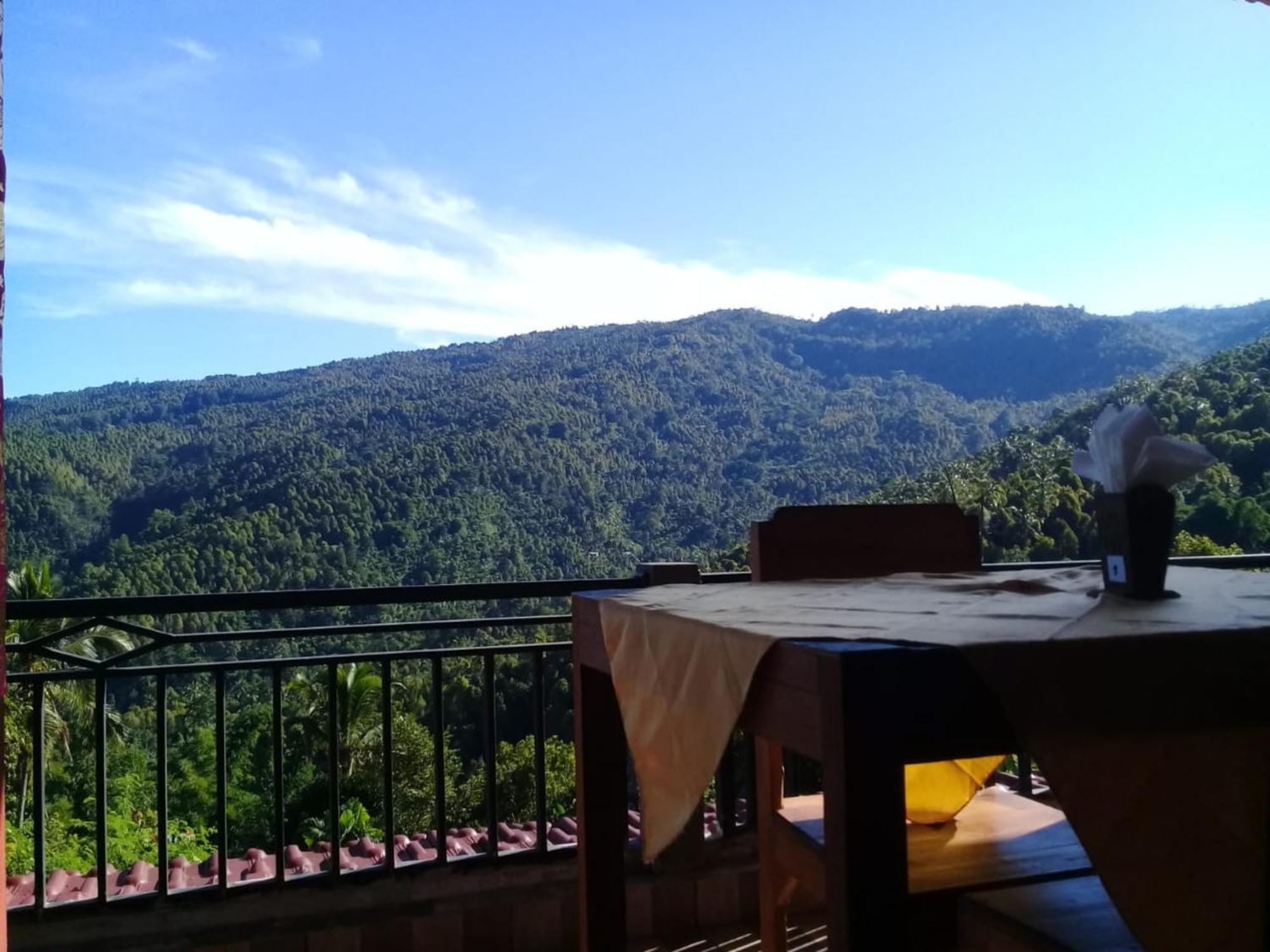 Munduk Aris Homestay And Warung Made מראה חיצוני תמונה