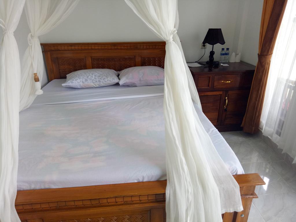 Munduk Aris Homestay And Warung Made מראה חיצוני תמונה