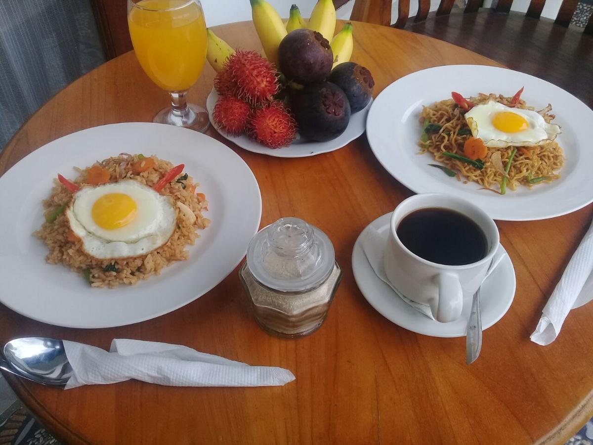 Munduk Aris Homestay And Warung Made מראה חיצוני תמונה