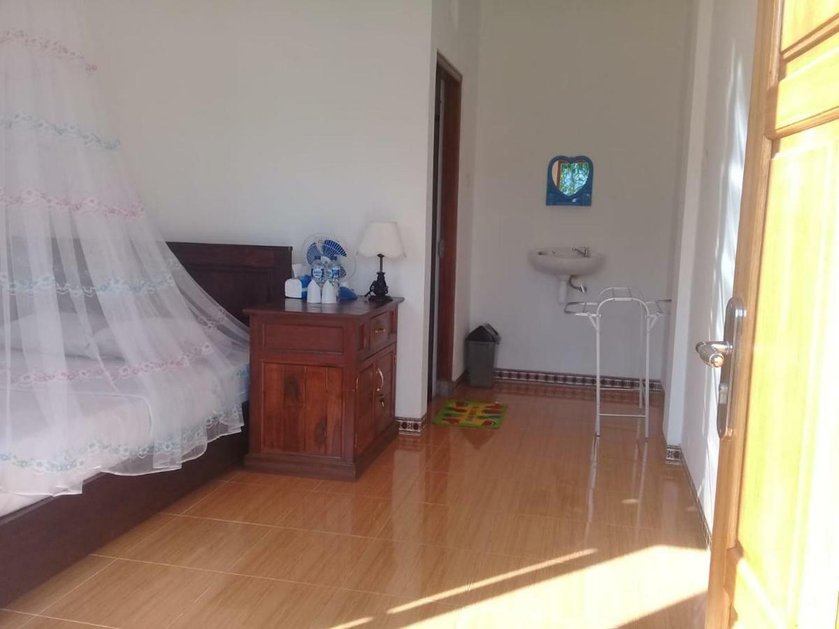 Munduk Aris Homestay And Warung Made מראה חיצוני תמונה