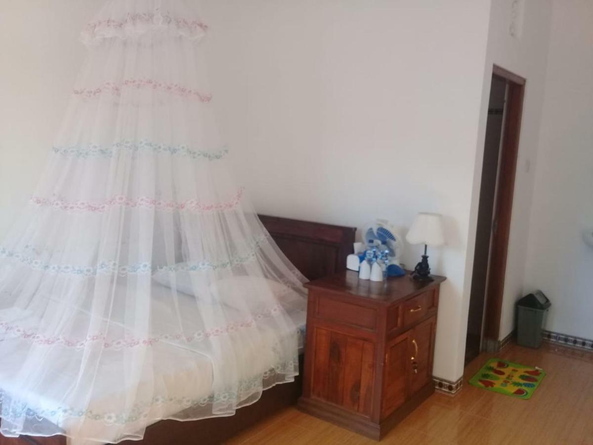 Munduk Aris Homestay And Warung Made מראה חיצוני תמונה